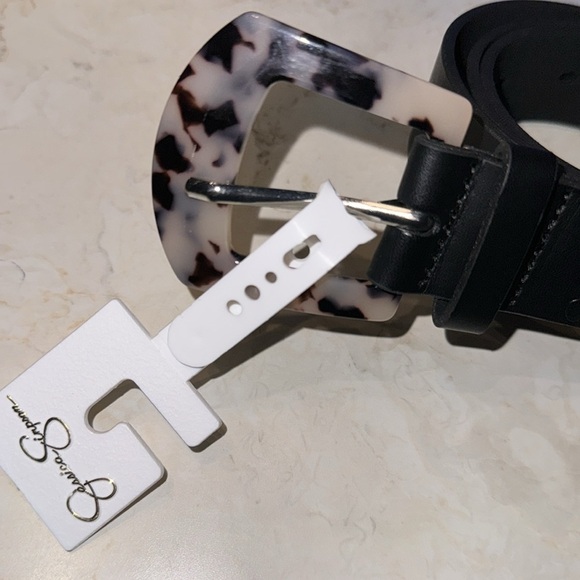 Jessica Simpson belt Tortoise Belt Size S XS black faux leather brand new - Picture 1 of 4